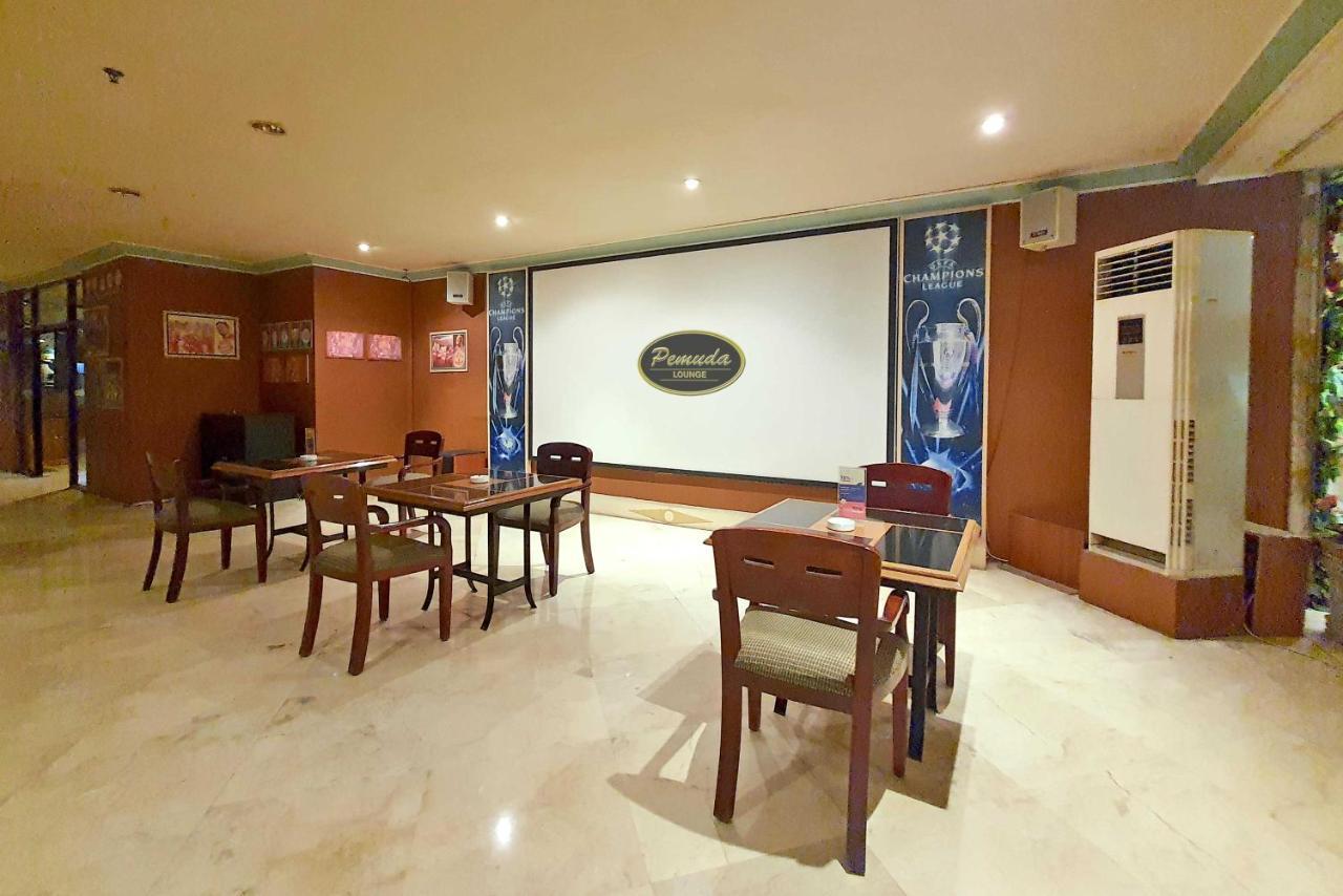 Tunjungan Hotel Surabaya Exterior photo