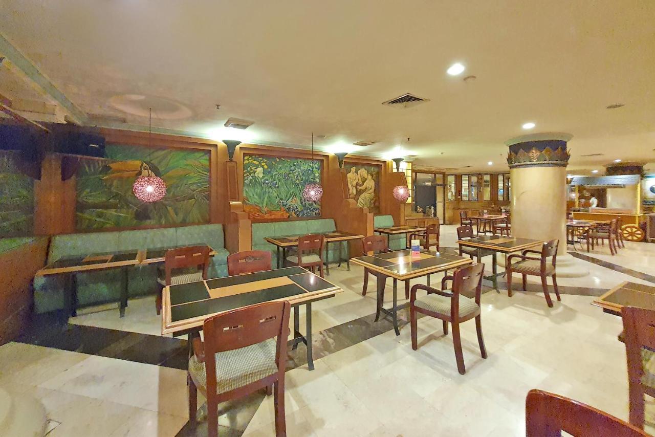 Tunjungan Hotel Surabaya Exterior photo
