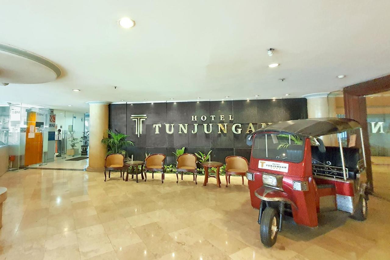 Tunjungan Hotel Surabaya Exterior photo