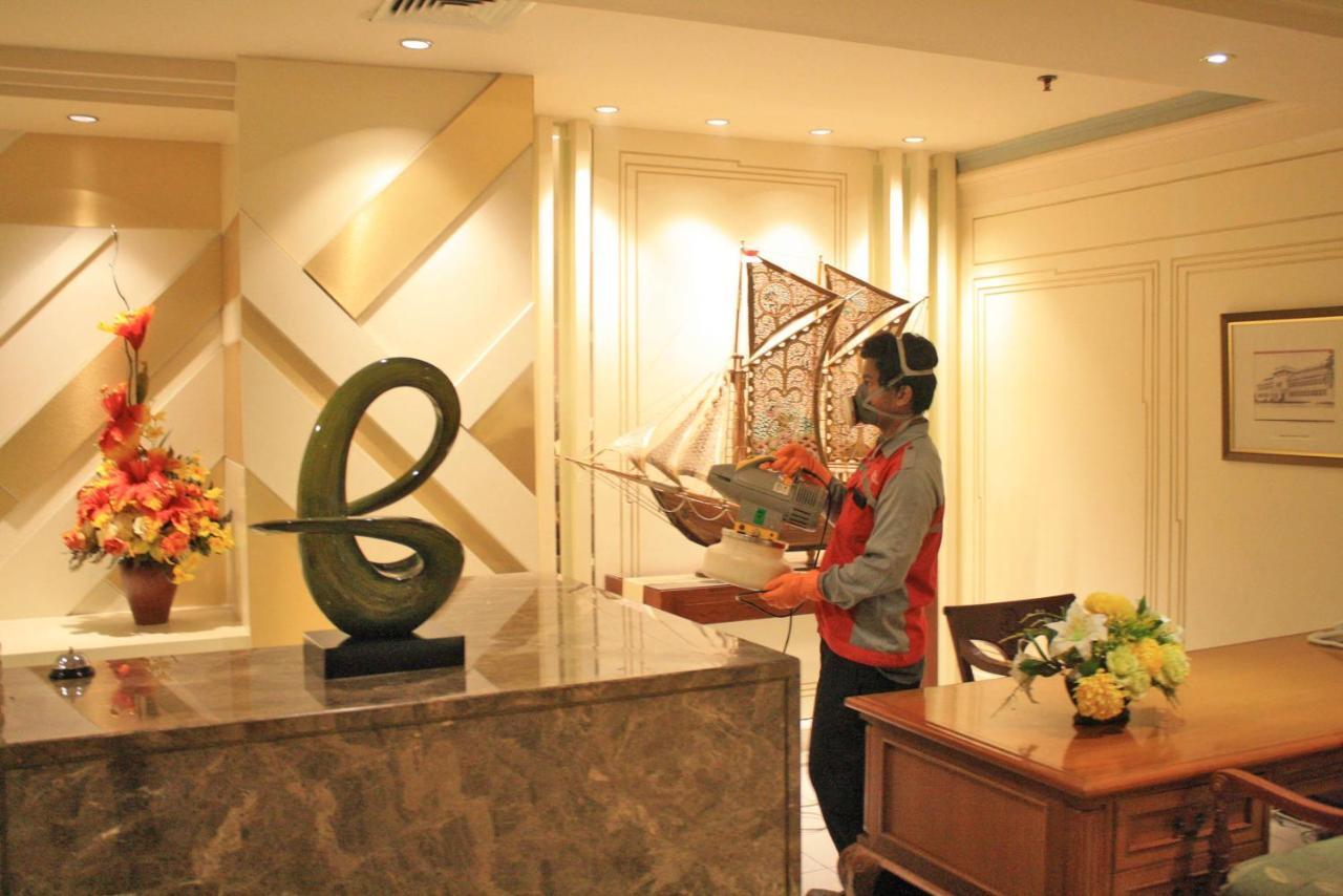 Tunjungan Hotel Surabaya Exterior photo