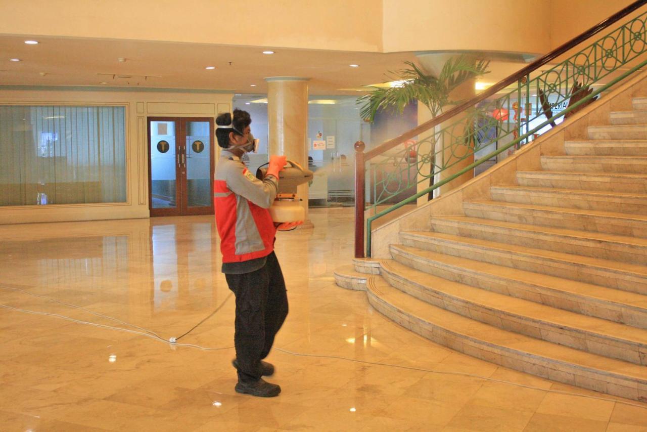Tunjungan Hotel Surabaya Exterior photo